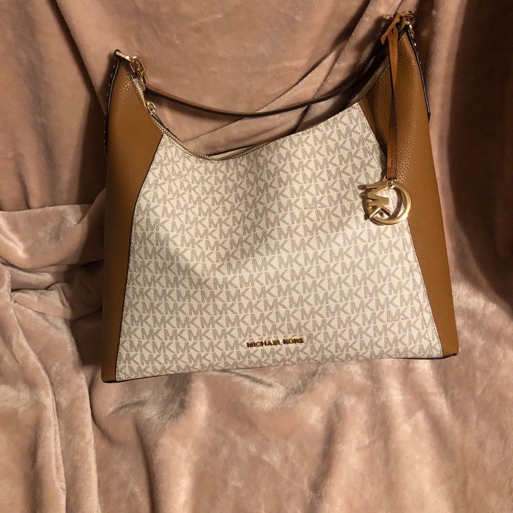 Michael Kors Aria Purse